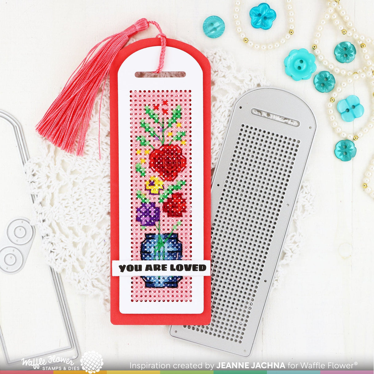 Waffle Flower Stitchable Round Bookmark Die