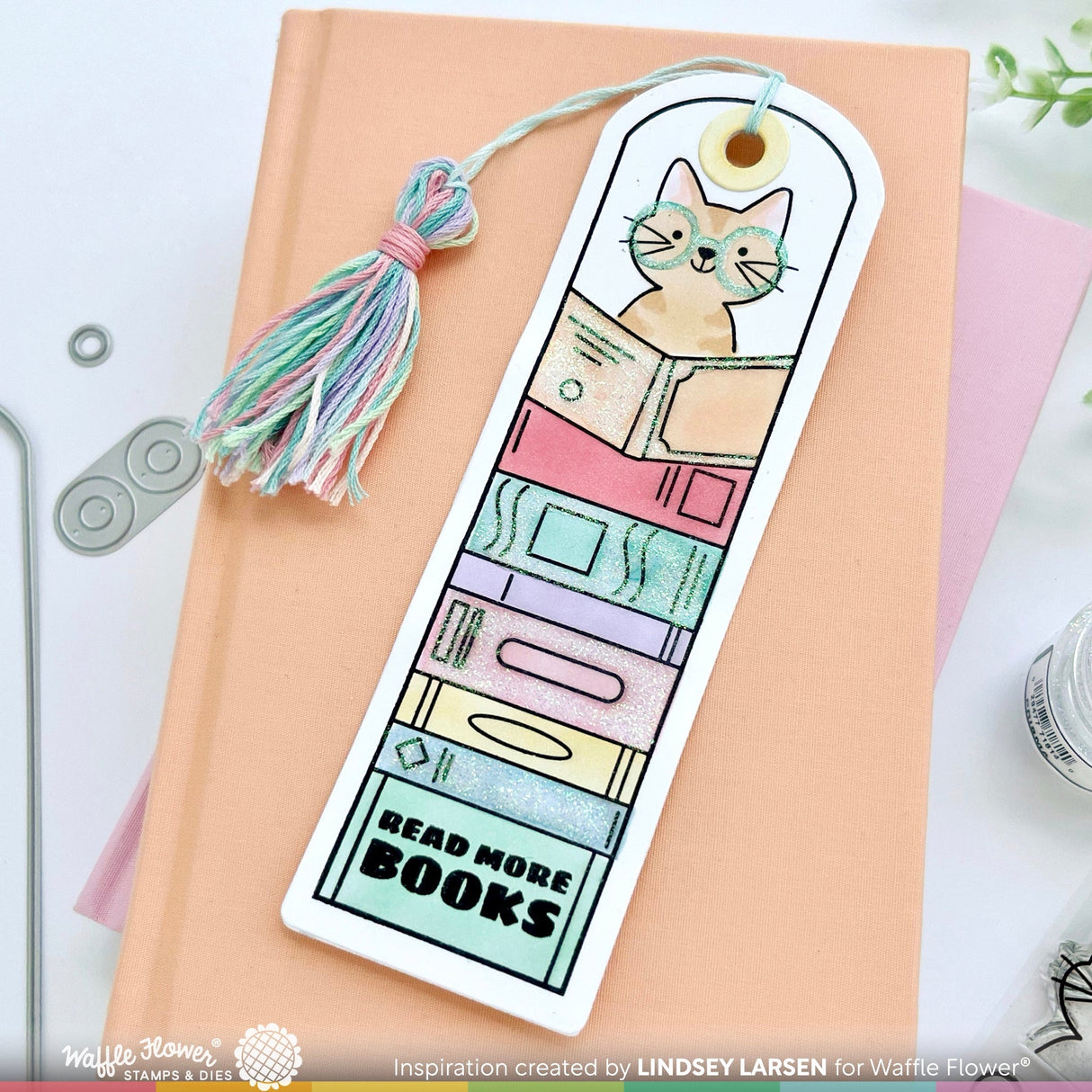 Waffle Flower Round Bookmark Sayings Stamp Set