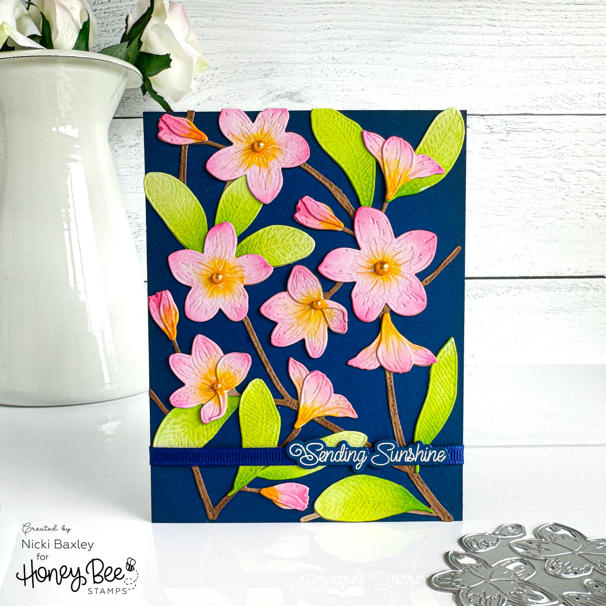 Honey Bee Stamps Bold Backgrounds: Plumeria Honey Cut